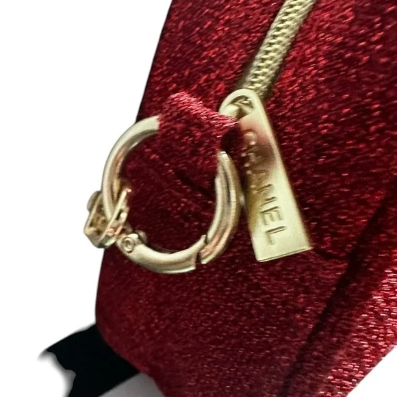 Chanel Beauty GWP pouch/crossbody purse w/ unbranded chain NWOT Box/Tissues incl - Picture 4 of 9